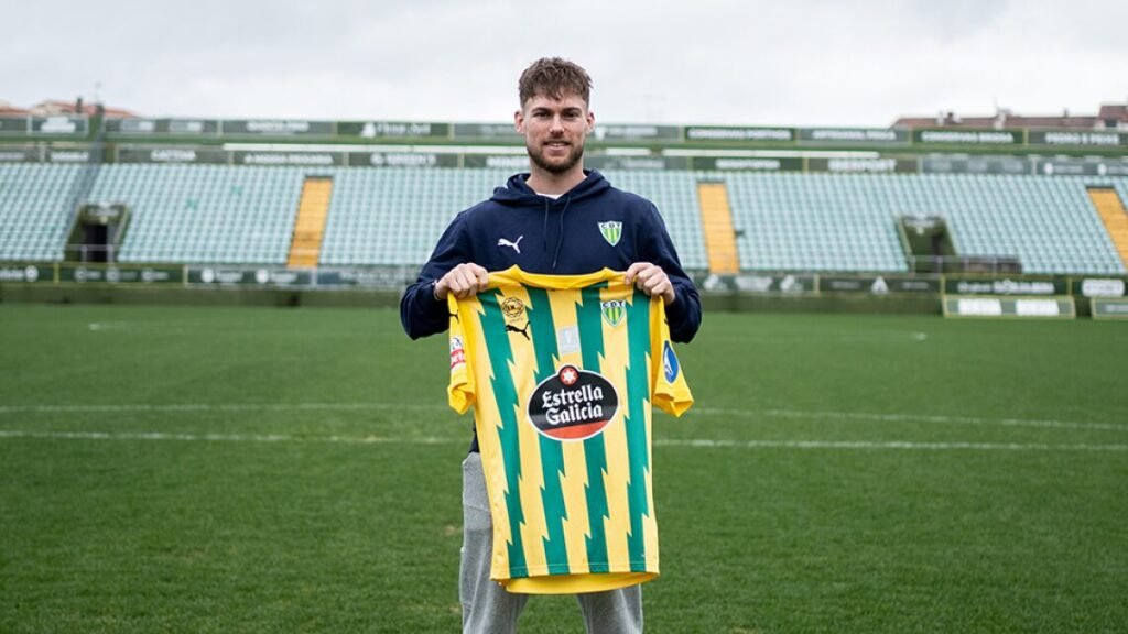 Arjen van der Heide é o novo reforço do CD Tondela