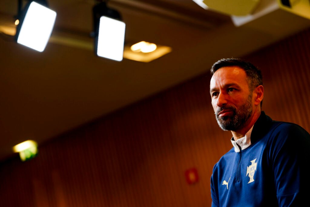 Bino Ma&ccedil;&atilde;es