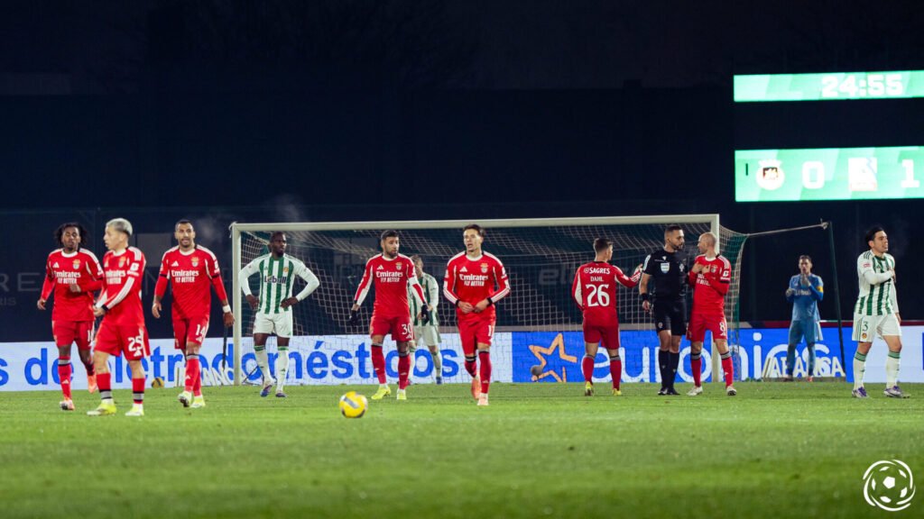 Benfica vence Rio Ave no Estádio dos Arcos e aproxima