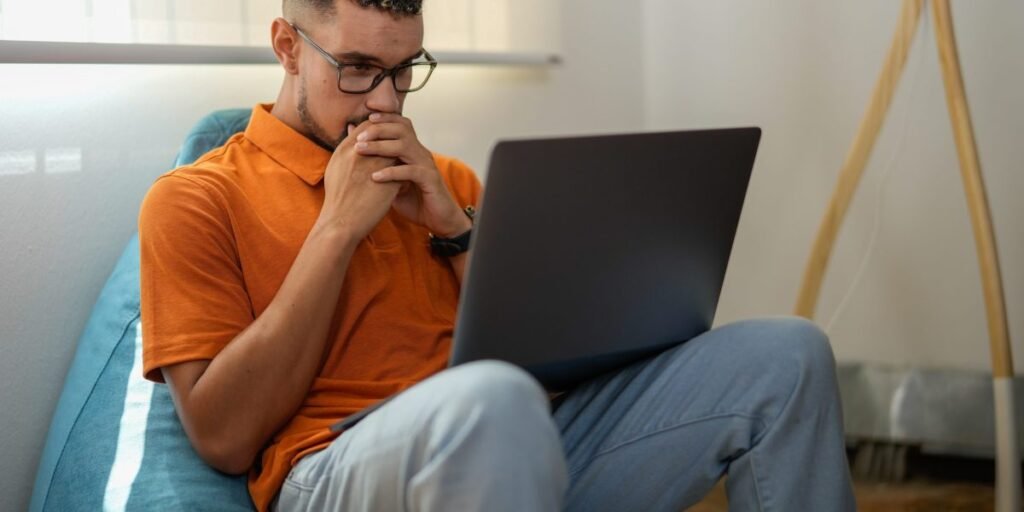 ChatGPT recebe "ansiedade" de entradas violentas e perturbadoras, então pesquisadores estão ensinando técnicas de mindfulness ao chatbot para "acalmar" sua mente