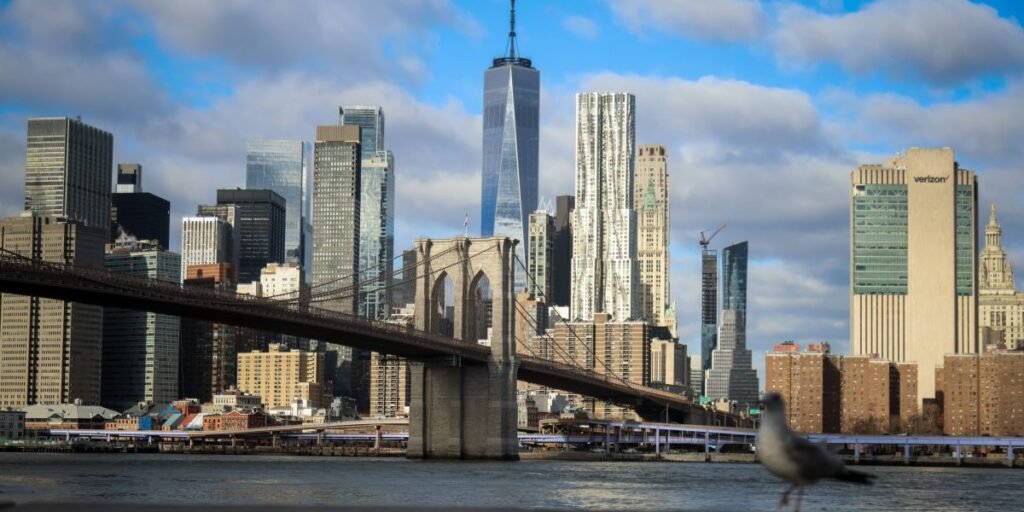 Bridgewater e D.E. Shaw estão entre os principais ganhadores de hedge funds de 2025