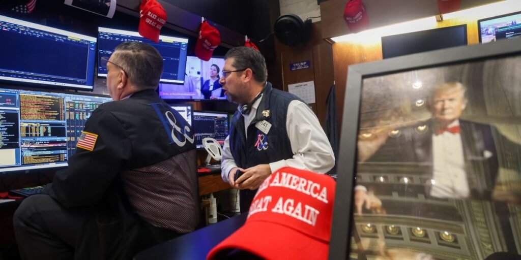 NATO vs. "TACO": Futuro do Dow cai 400 pontos com as novas tarifas de Trump enquanto Wall Street espera por desescalada em Davos