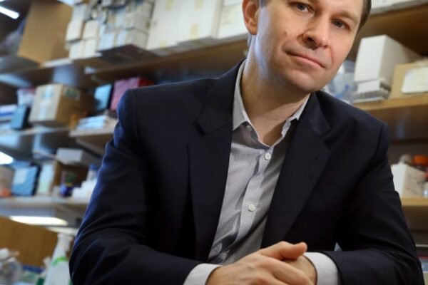 Enquanto bilionários buscam a imortalidade, startup cofundada por professor de genética de Harvard recebe aprovação do FDA para o primeiro teste humano parcial de rejuvenescimento