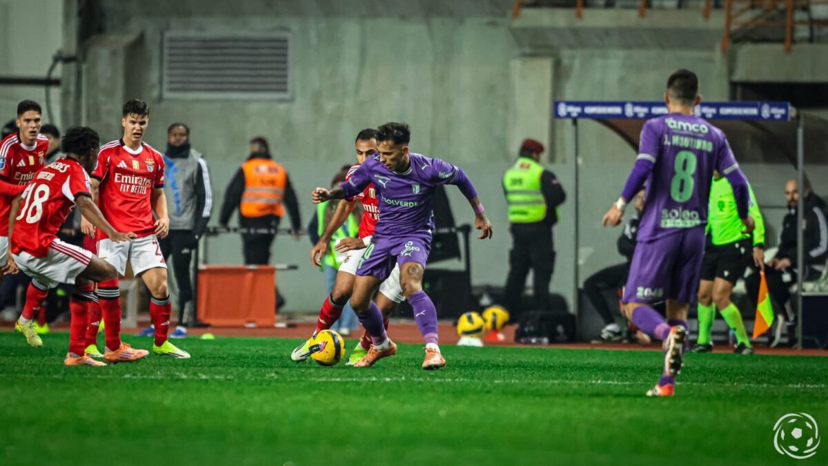 "Unidade e Resiliência: A Força da Equipa Contra o Benfica"