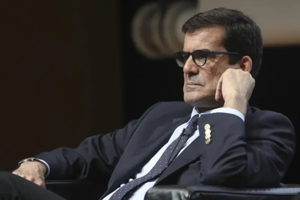 Moreira afirma que veto de gaveta a obras do metrobus é inaceitável