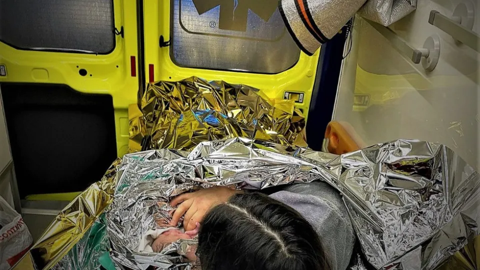 33 Crianças Nascem em Via Pública em 2022 e 2023?