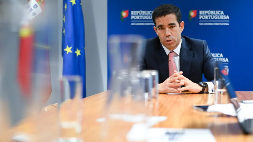 Governo admite possíveis alterações na Lei dos Estrangeiros até à votação