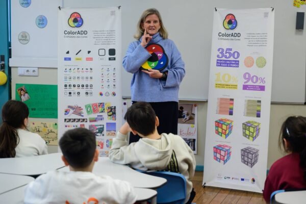 Escolas do concelho promovem a inclusão de alunos com dificuldades na identificação das cores