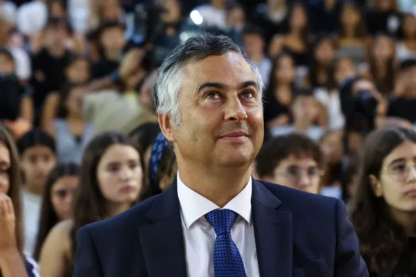 Governo defende extinção da FCT e classifica como "medida razoável"