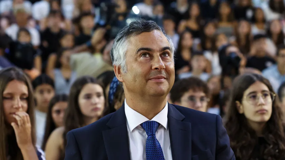 Governo defende extinção da FCT e classifica como "medida razoável"