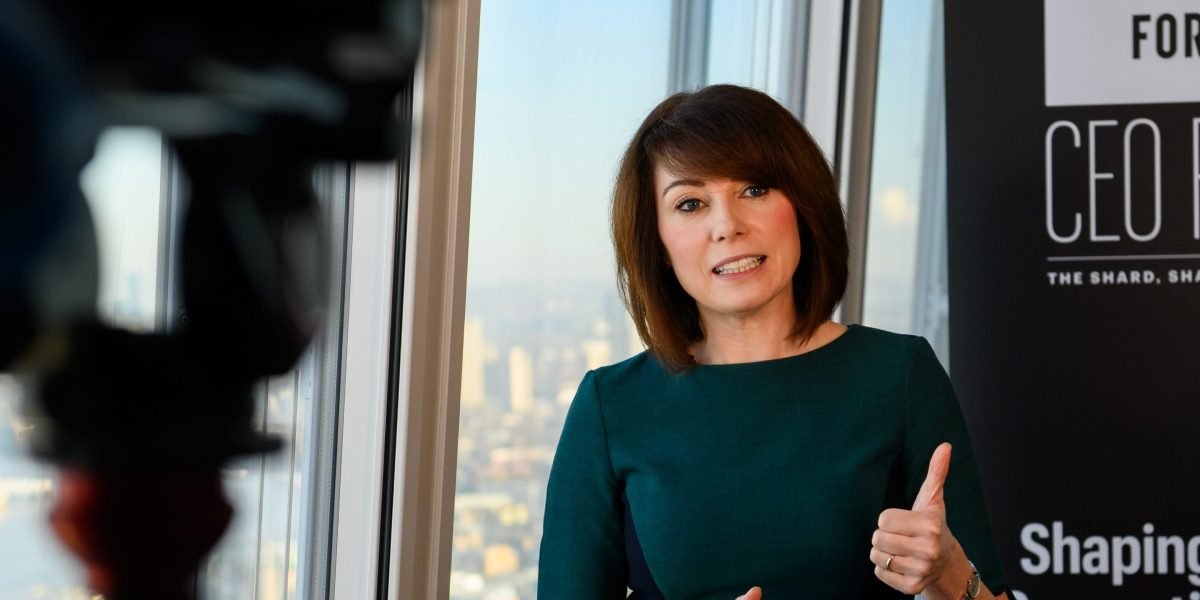 Lutando para se manter relevante durante as conversas sobre IA? Fale sobre sua mais recente contratação "novos colarinhos"