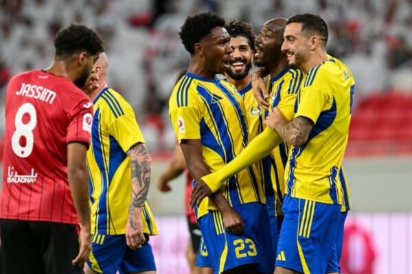 Duelo entre técnicos portugueses: Al Gharafa vence Al Rayyan por 3
