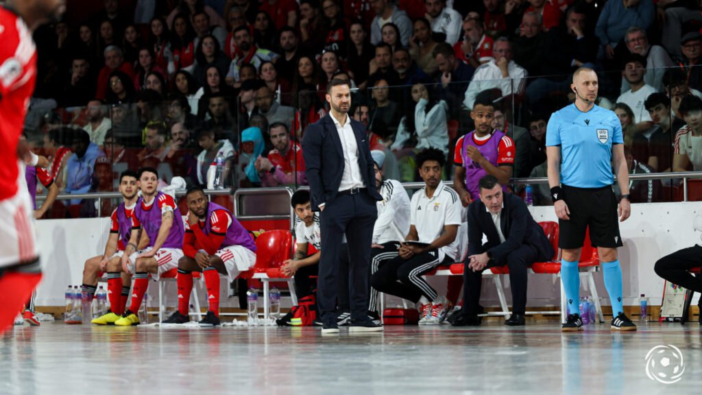 "Uma Victória Espetacular: Benfica Triunfa sobre o Sporting"