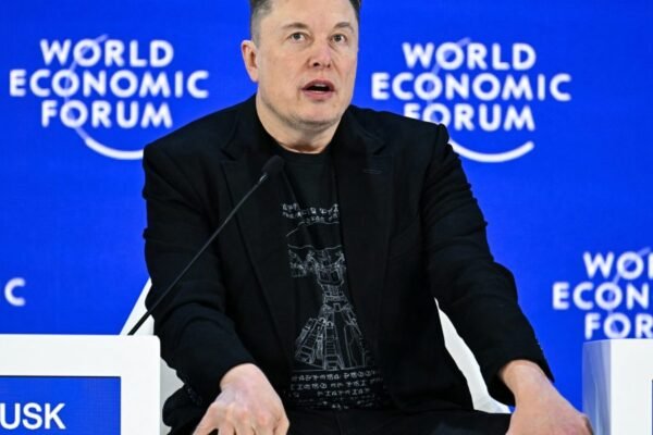 A fantasia do trabalho opcional de Elon Musk se torna mais real: ministro do Reino Unido pede renda básica universal para atenuar os impactos das perdas de empregos relacionadas à IA