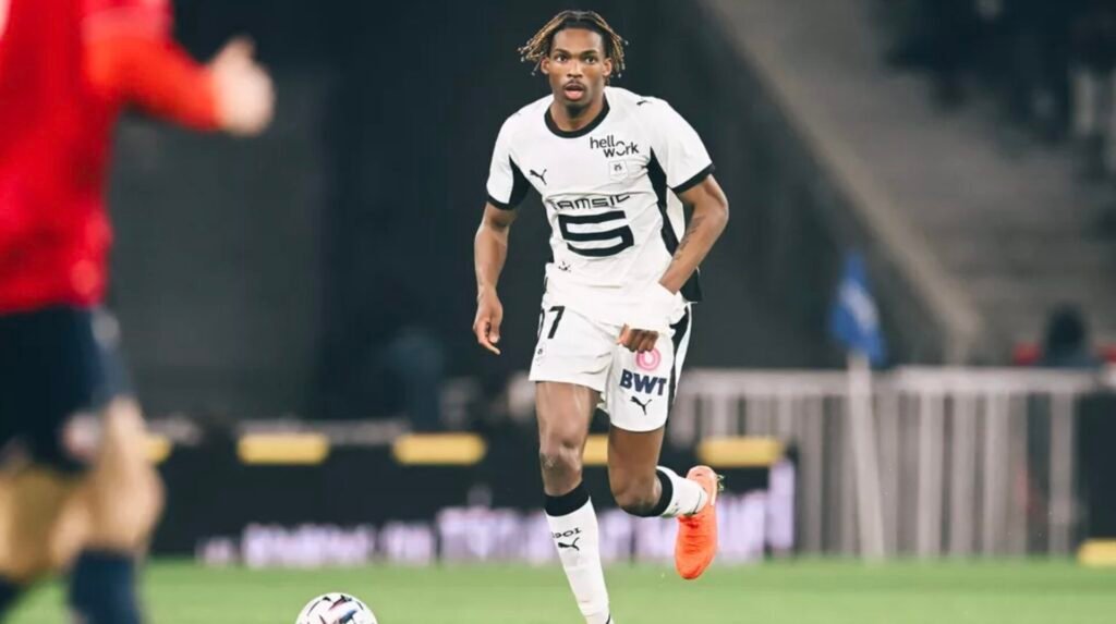 Custou 70 milhões ao Liverpool e não joga mais esta temporada: Jérémy Jacquet sofre lesão grave