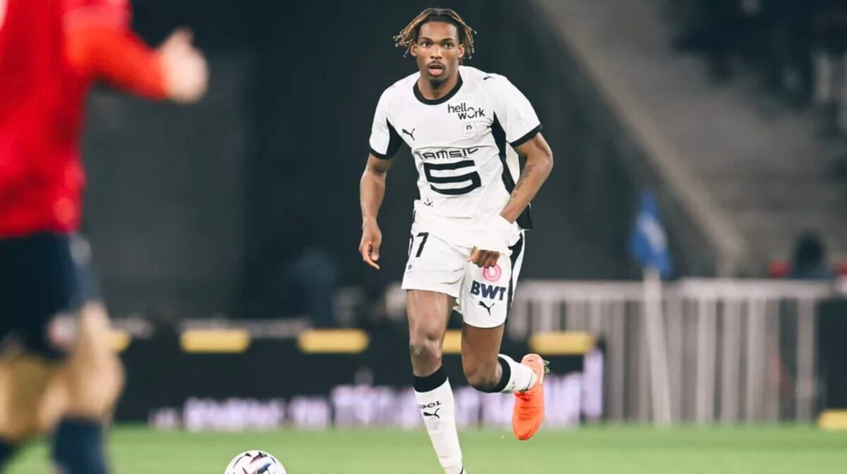 Custou 70 milhões ao Liverpool e não joga mais esta temporada: Jérémy Jacquet sofre lesão grave