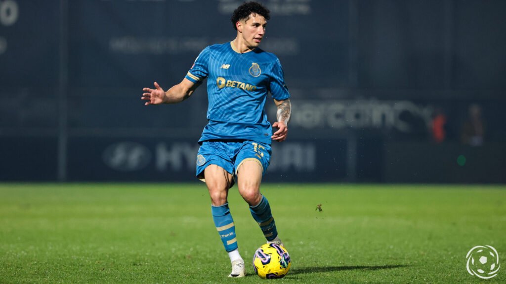 De saída do FC Porto, jogador muito perto de assinar com o PAOK