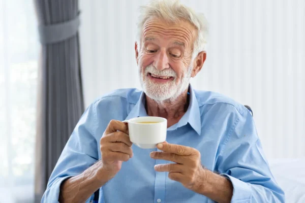 O chá pode melhorar sua saúde e longevidade, mas a forma como você o bebe importa