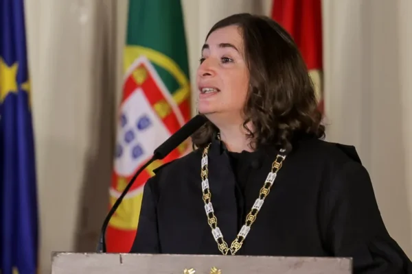 Documentos sobre a remuneração de advogados estagiários no Ministério