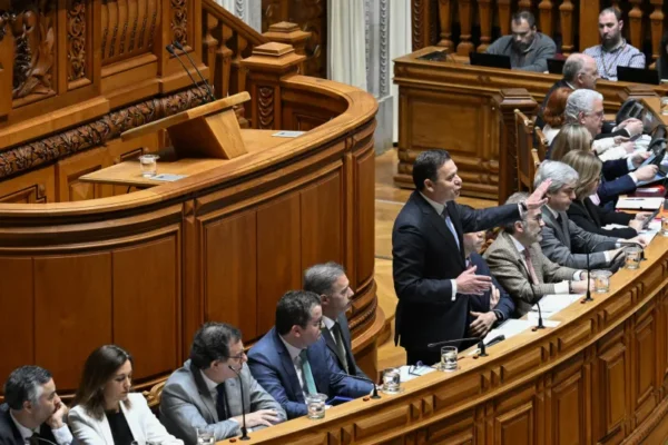 Governo Prioriza Combate ao Abuso de Menores Online