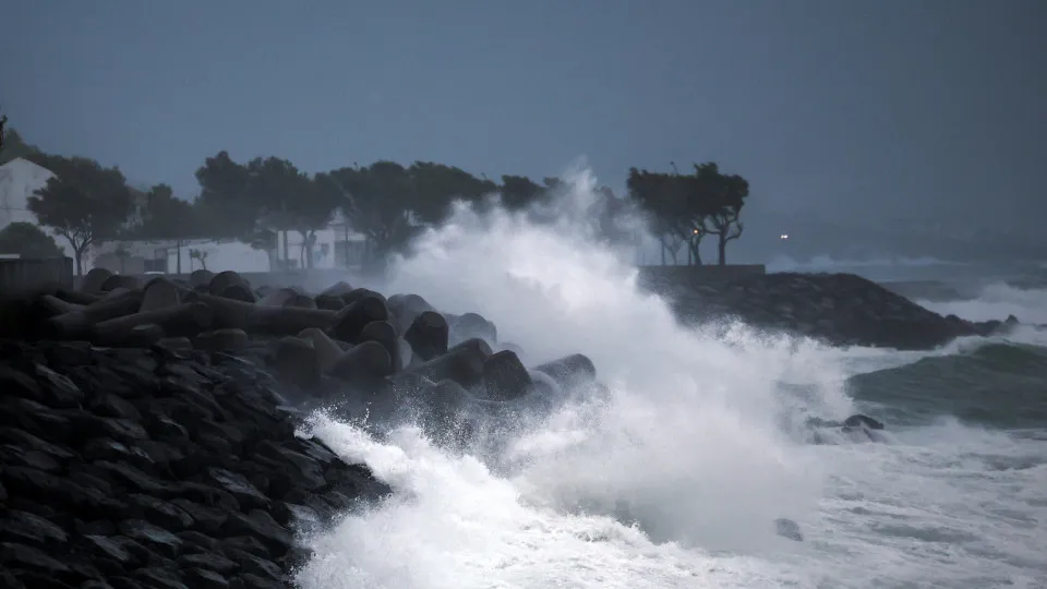Açores: Balanço Final Registra 255 Ocorrências Durante a Passagem do Gabrielle