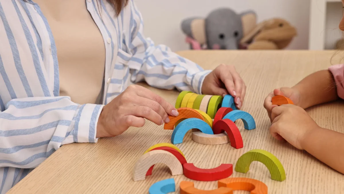 Uma revisão científica abrangente testa terapias alternativas para o autismo