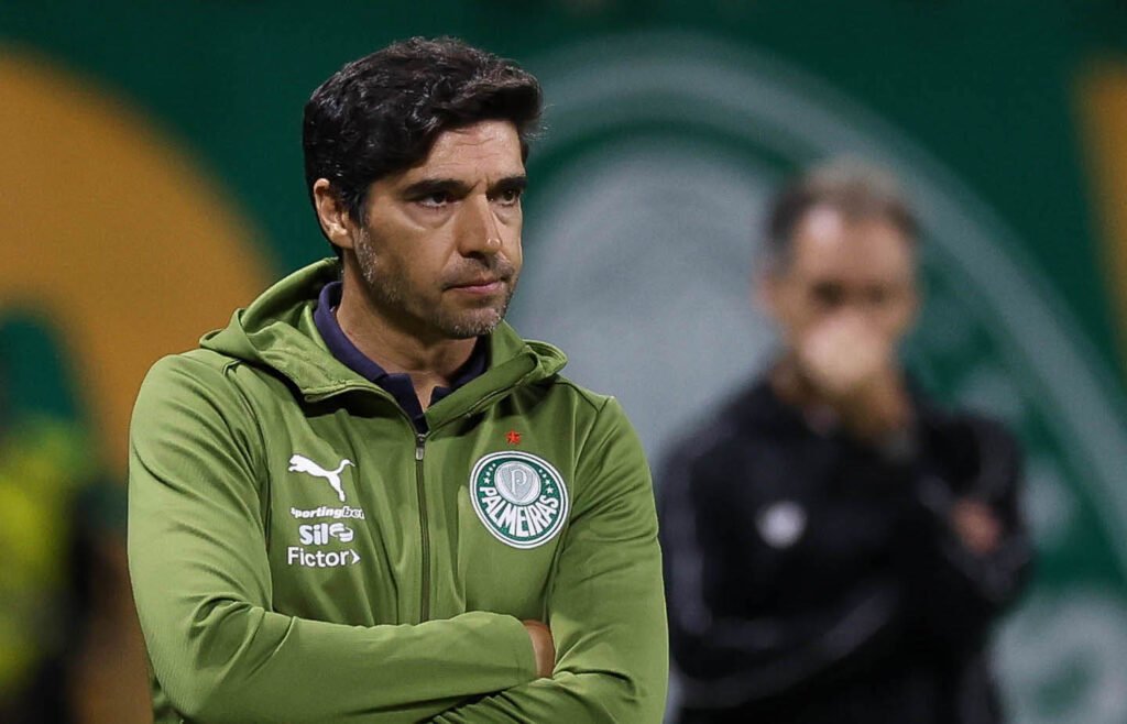 Palmeiras de Abel Ferreira vence Botafogo e dificulta a situação de Martín Anselmi no Brasileirão