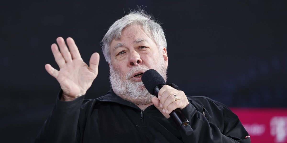 Steve Wozniak admite estar 'muito decepcionado' com a IA e raramente a utiliza: 'Elas parecem secas demais e perfeitas demais'