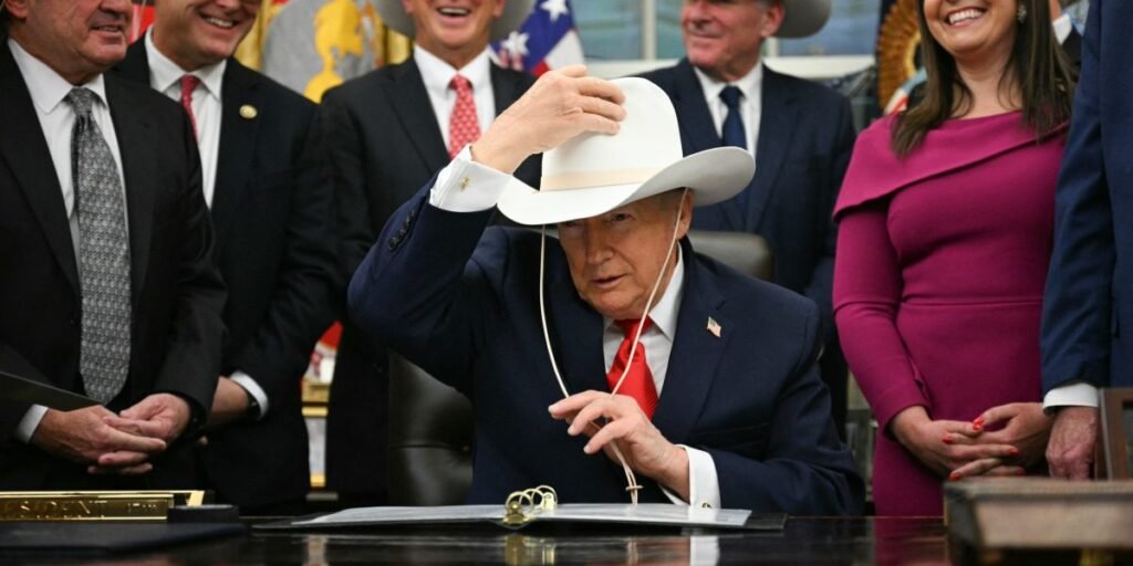 Trump toma medidas para proteger agricultores afetados por tarifas e guerras, mas EUA já distribuem US$ 10 bilhões para fazendeiros quase milionários e até bilionários