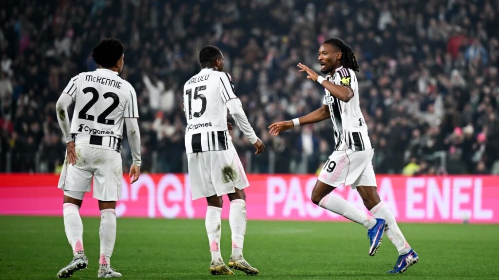 Juventus busca reforçar laterais com dois jogadores do Tottenham