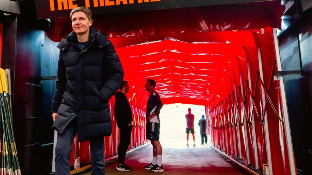 "Oliver Glasner: De Despromoção à Europa