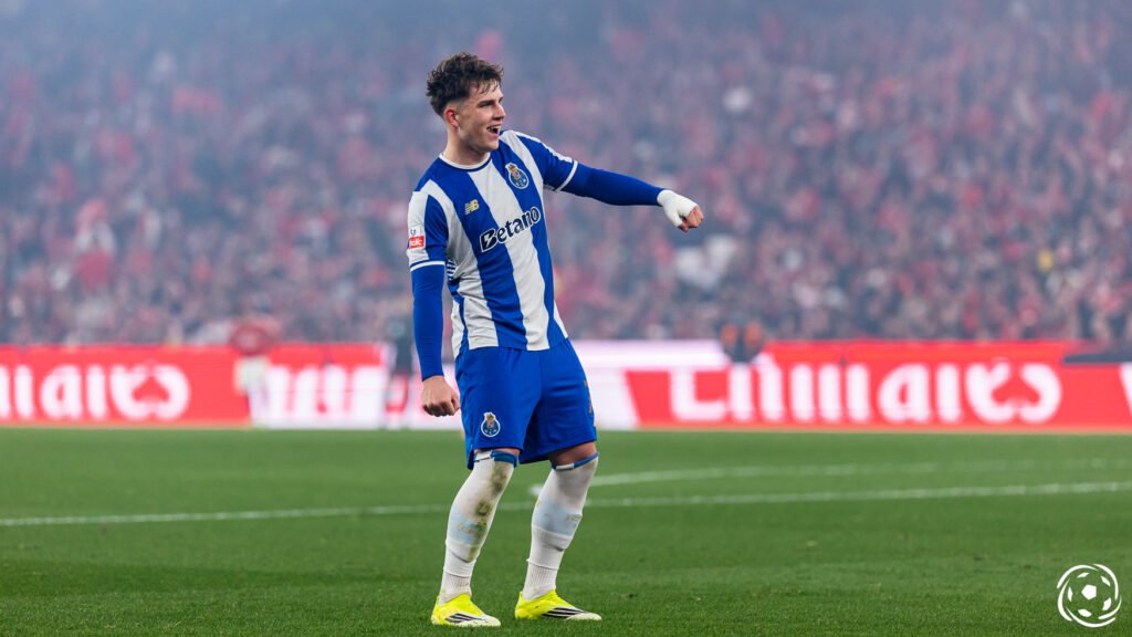 "Oskar Pietuszewski atrai tubarões e FC Porto prepara novo contrato"