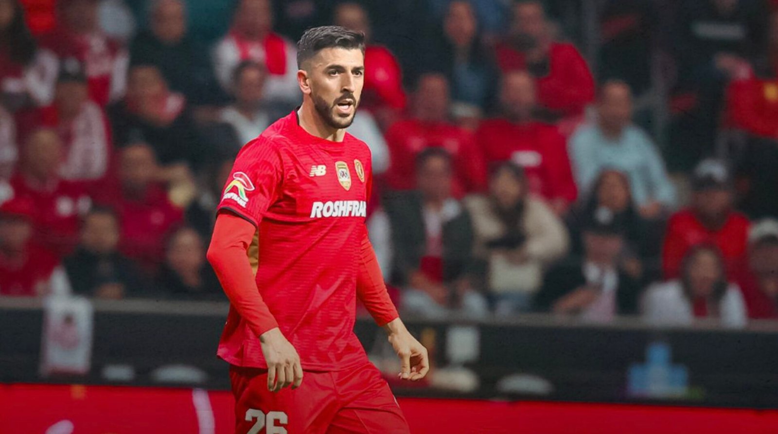 Paulinho: "Um Jogador Diferente, a Bola Voa de Forma Única"