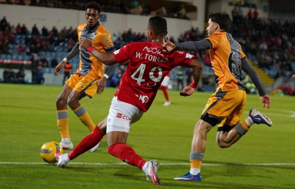 Santa Clara surpreende com vitória em casa contra o Vitória SC e deixa zona de despromoção