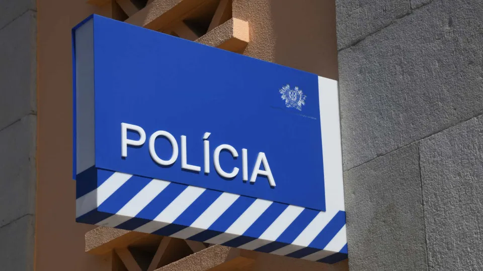 Homem preso em Algés após anos atormentando avós com quem morava