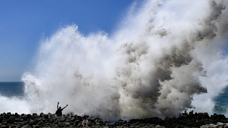 IPMA emite aviso laranja para cinco distritos por agitação marítima