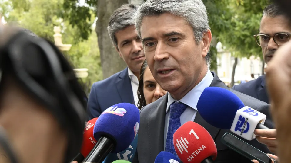 "Carneiro solicita reflexão a Marcelo sobre a extinção da FCT"