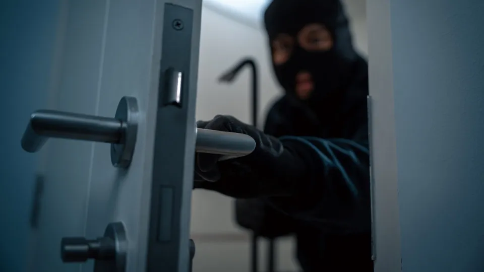 Homem preso pela PSP em dois dias seguidos após assaltos a restaurantes