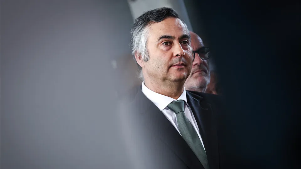 Ministro Anuncia Aumento de 8% para a Ciência no Orçamento de 2026