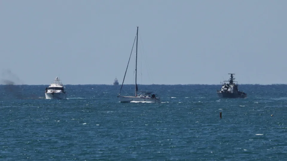 "Bastante Tempo Sem Água Nem Comida: Protesto do MNE"