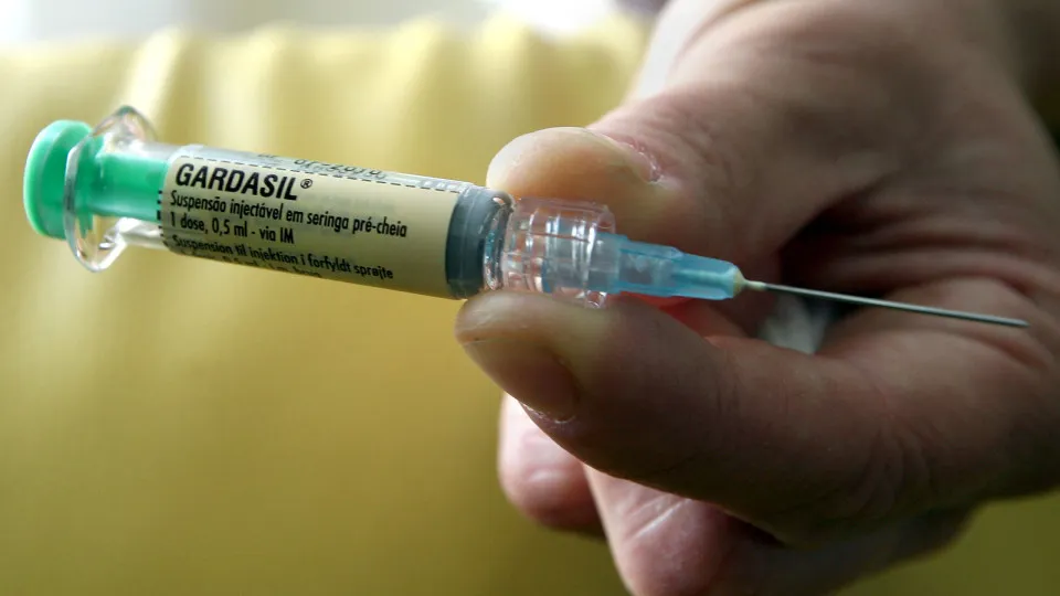 Vacinação contra HPV será ampliada para jovens até 26 anos em 2026