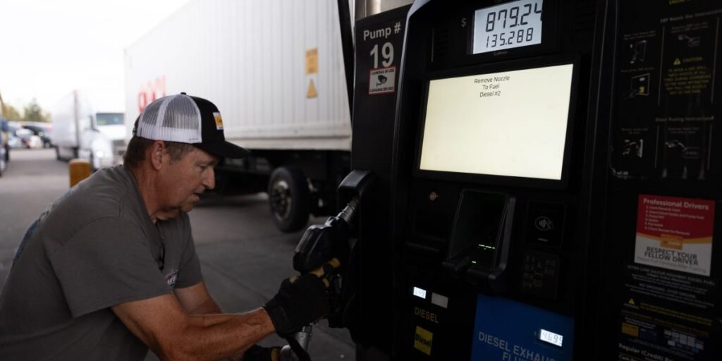 A confiança do consumidor nos EUA avança mesmo com a guerra no Irã pressionando os preços da energia