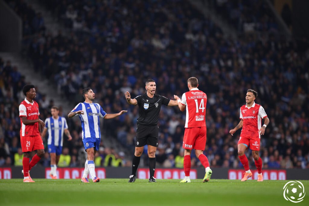 Árbitros definidos para FC Porto x Nice e Rangers x Braga
