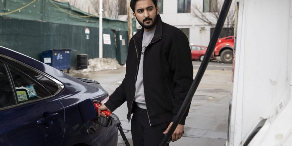 Ativistas criticam lucros "horripilantes" em alta de petróleo e gás enquanto empresas de energia lucram com a guerra do Irã