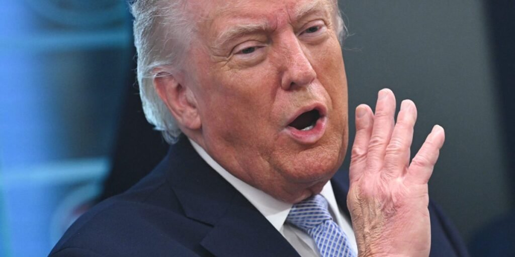 Mercados animados enquanto Trump afirma estar em 'negociações intensas' sobre um novo plano de cessar