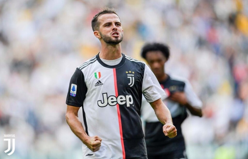 Miralem Pjanic diz adeus aos relvados e se prepara para nova vida fora das quatro linhas
