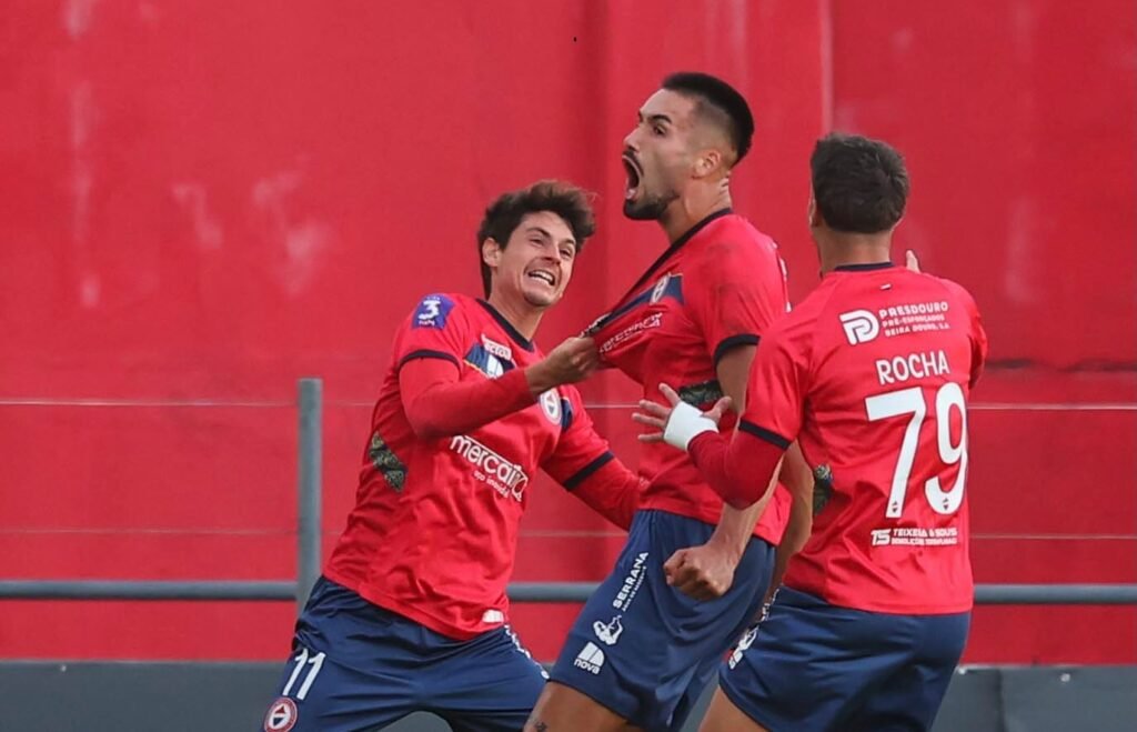 Liga 3: Trofense empata em Braga e mantém liderança isolada