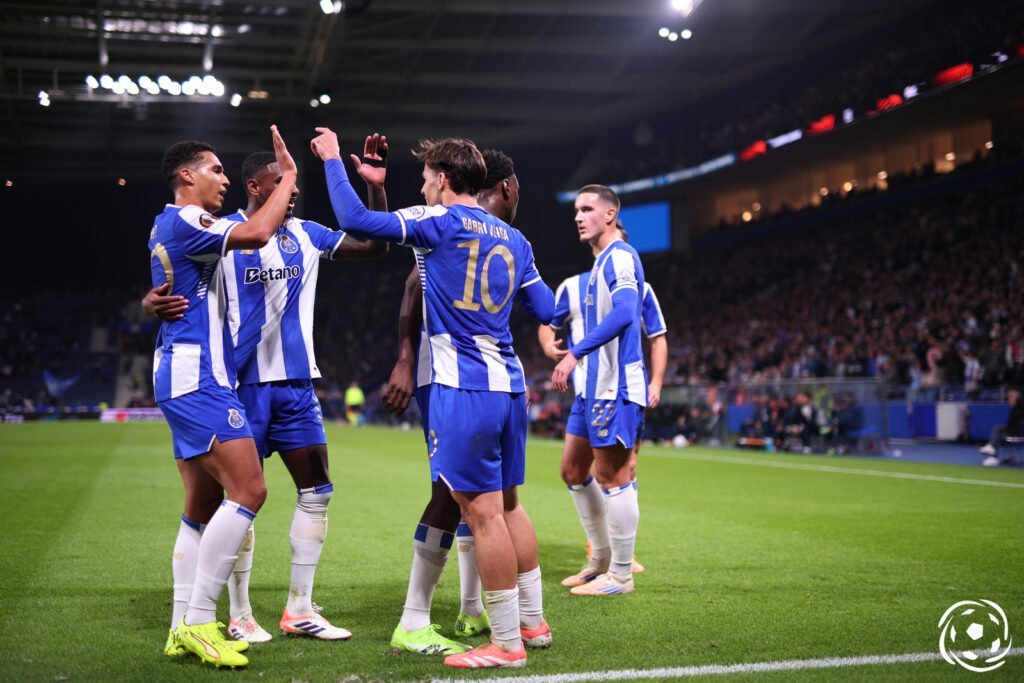 FC Porto x Estoril Praia: Onde assistir ao jogo da 12ª jornada da Primeira Liga?