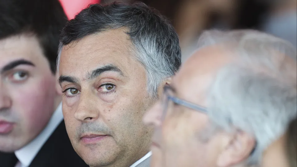 Professores Podem Solicitar Apoio Extraordinário para Deslocação