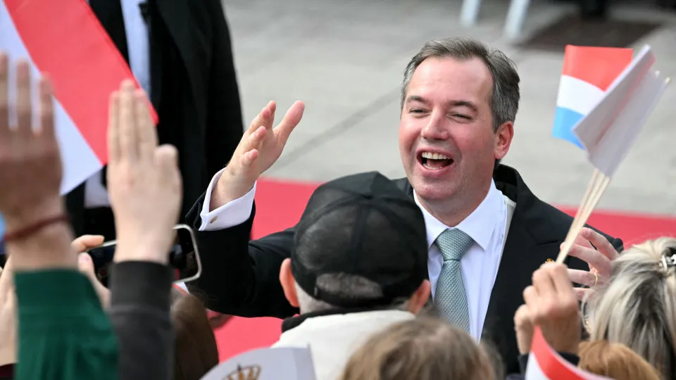 Marcelo saúda a entronização do Grão